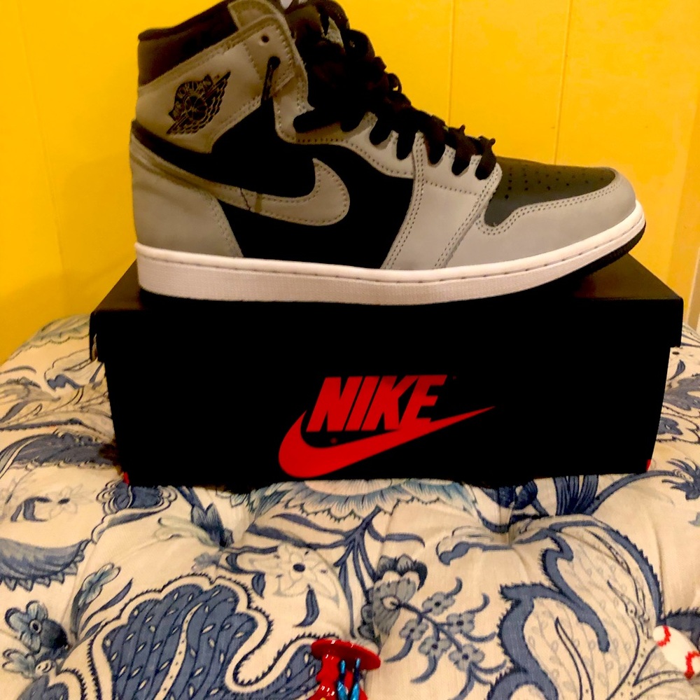 Jordan 1 shadow 2.0 worn 3 times great condition overall other laces aren’t used